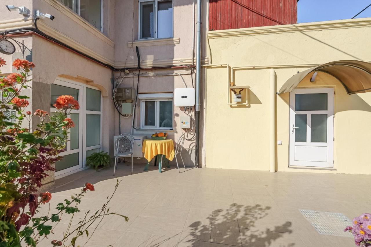 Stone Gate Apartment #3 Bukurešť Exteriér fotografie