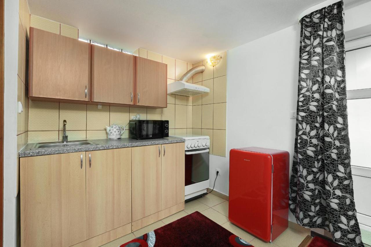 Stone Gate Apartment #3 Bukurešť Exteriér fotografie