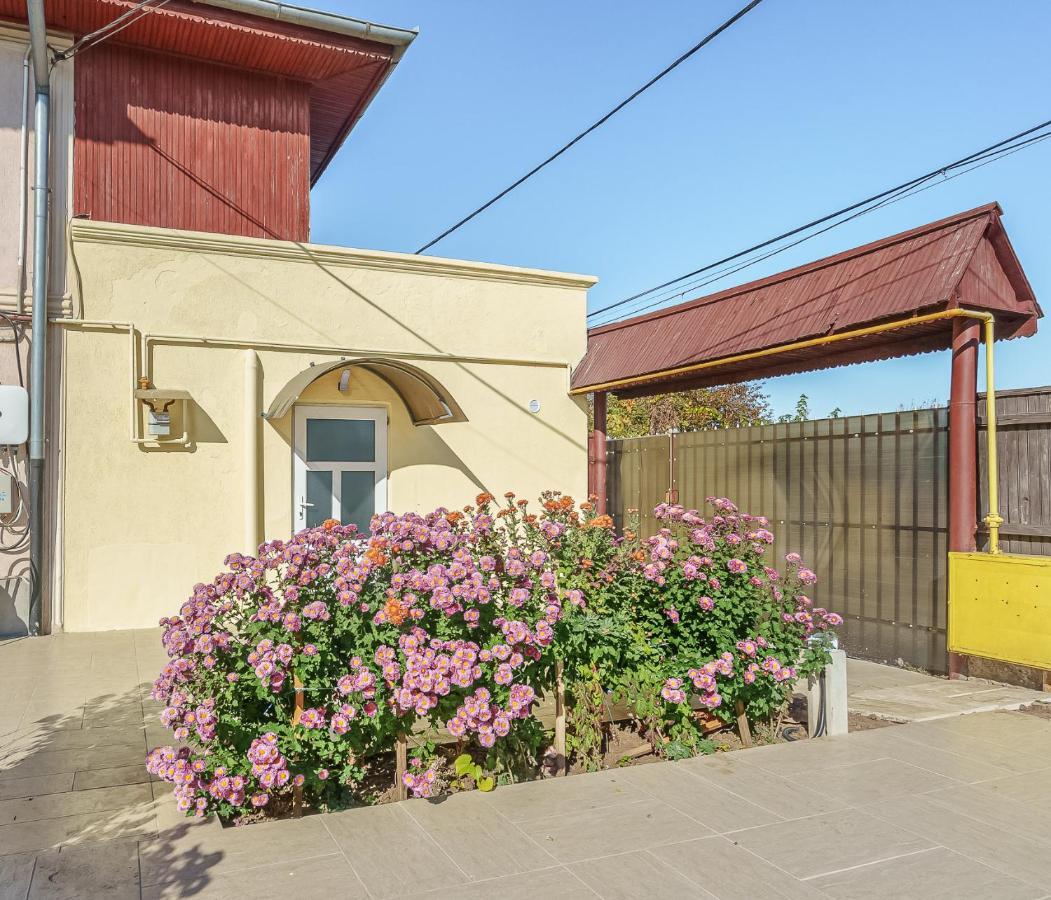 Stone Gate Apartment #3 Bukurešť Exteriér fotografie
